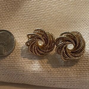Vintage swirl earrings